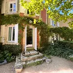 La Garenne Germain Nocleg ze śniadaniem