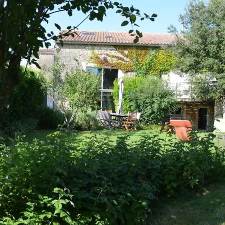 La Garenne Germain Nocleg ze śniadaniem *