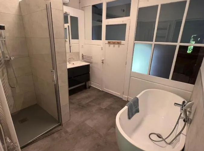 La Garenne Germain Nocleg ze śniadaniem